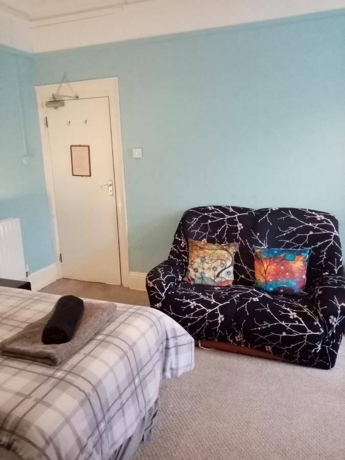 Lea Hurst B & B Bournemouth Esterno foto