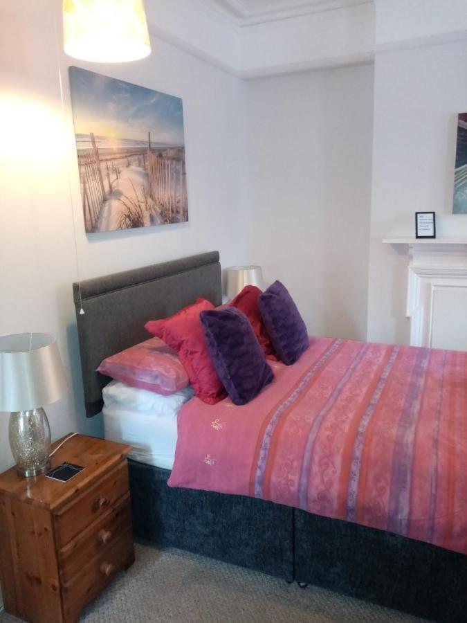 Lea Hurst B & B Bournemouth Esterno foto